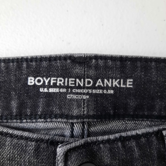Chico's Gray Acid Wash Boyfriend Ankle Jeans size 6 - Picture 5 of 12